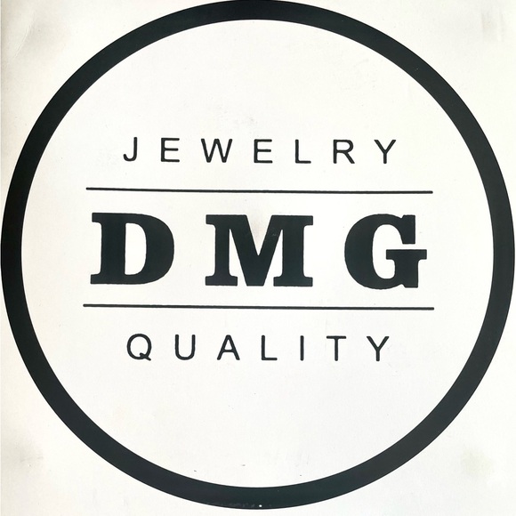 18K White Gold Ring - Triple Plated. Rhodium Finish CZ. NEW - Picture 2 of 2